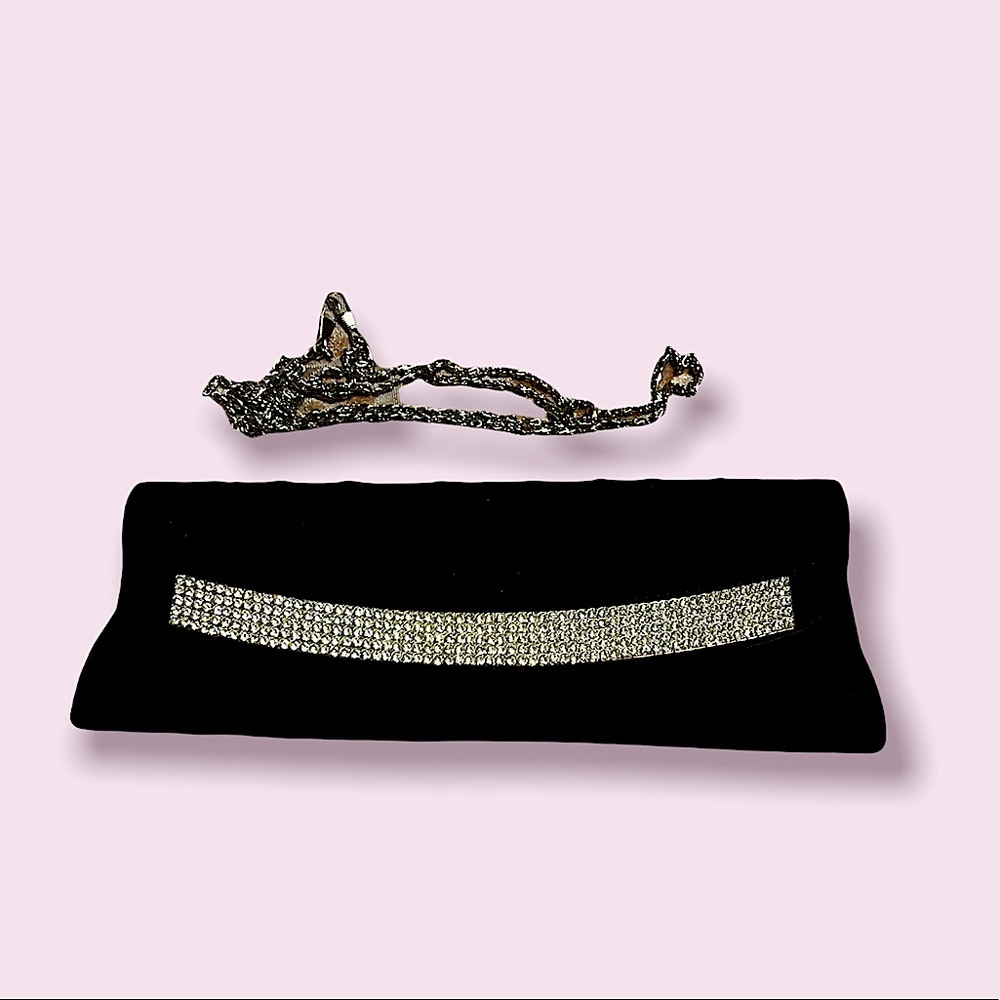 Women's clutch